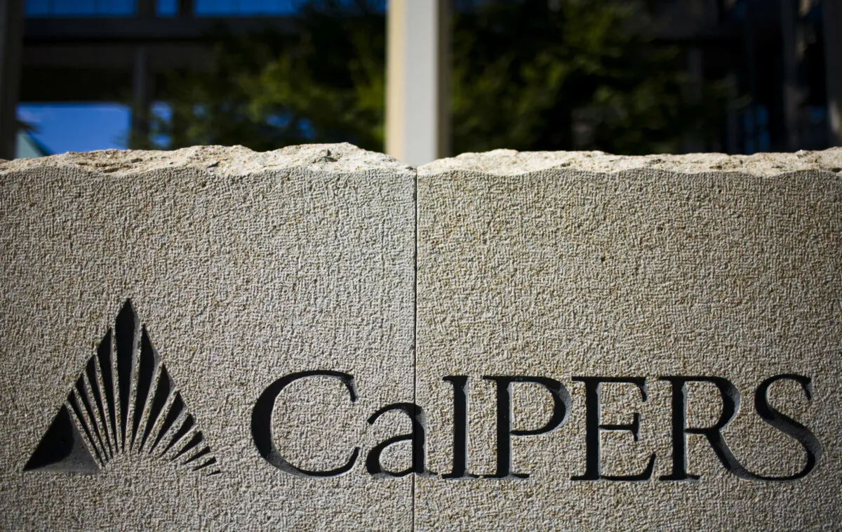 A sign stands in front of California Public Employees' Retirement System building in Sacramento, Calif., on July 21, 2009. (Max Whittaker/Getty Images)