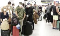 Senate Democrats Urge Airlines to Issue Cash Refunds Amid Pandemic
