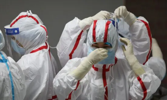 Wuhan COVID-19 Whistleblower Accuses Chinese Eye Hospital of Bribery