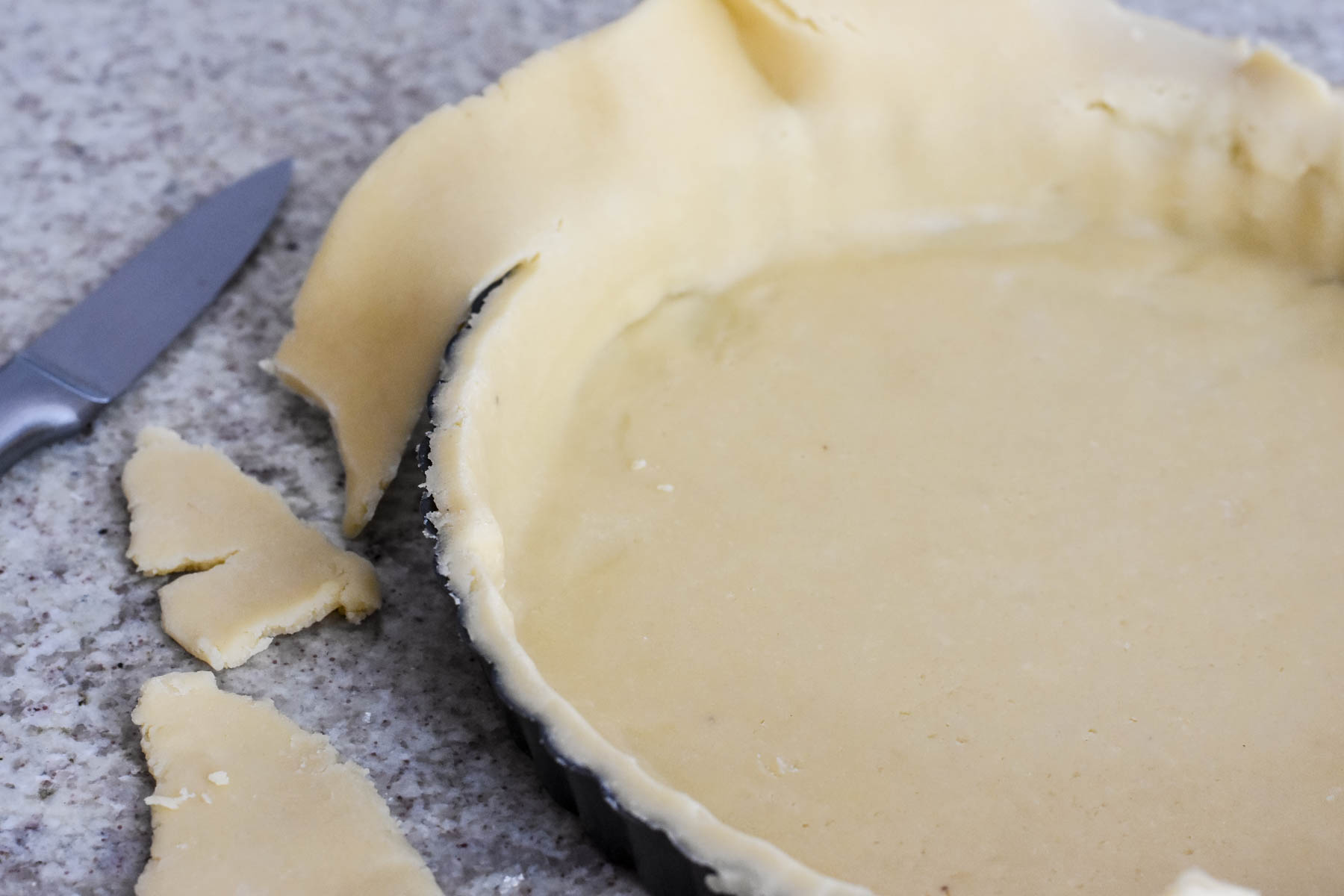 Tarte au Citron - Trimming the edges of the pate sucree