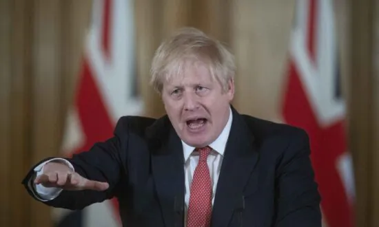 UK Announces Lockdown, Limits Gatherings to 2 People