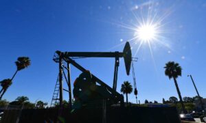 US Petroleum Production Hits Record of 18.2 Million Barrels a Day
