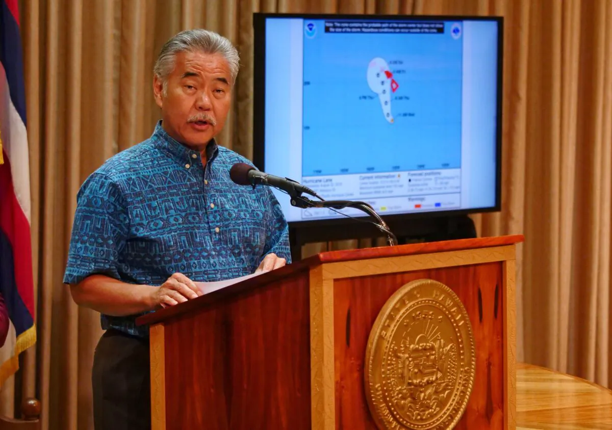 File photo showing Hawaii Gov. David Ige speaking at a press conference in Honolulu, Hawaii, on Aug. 22, 2018. (Ronen Zilberman/AFP/Getty Images)