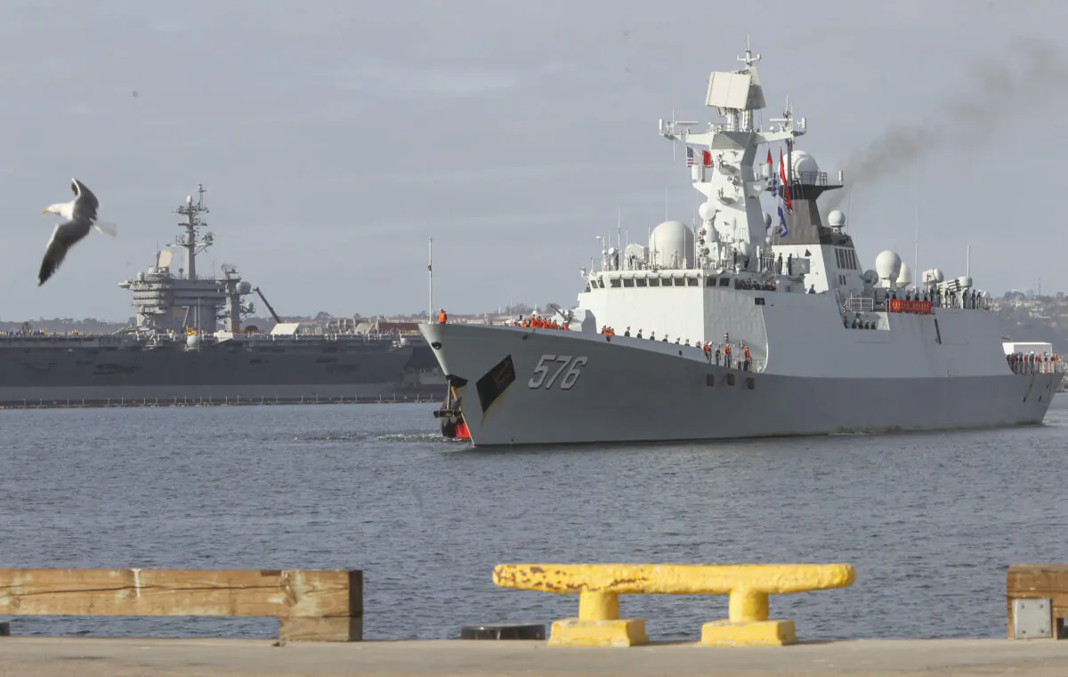 A Chinese Navy frigate pulls into San Diego on Decc. 6, 2016.  (Bill Wechter/AFP via Getty Images)