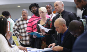 Your Money: As U.S. Unemployment Claims Surge, Know Your Status