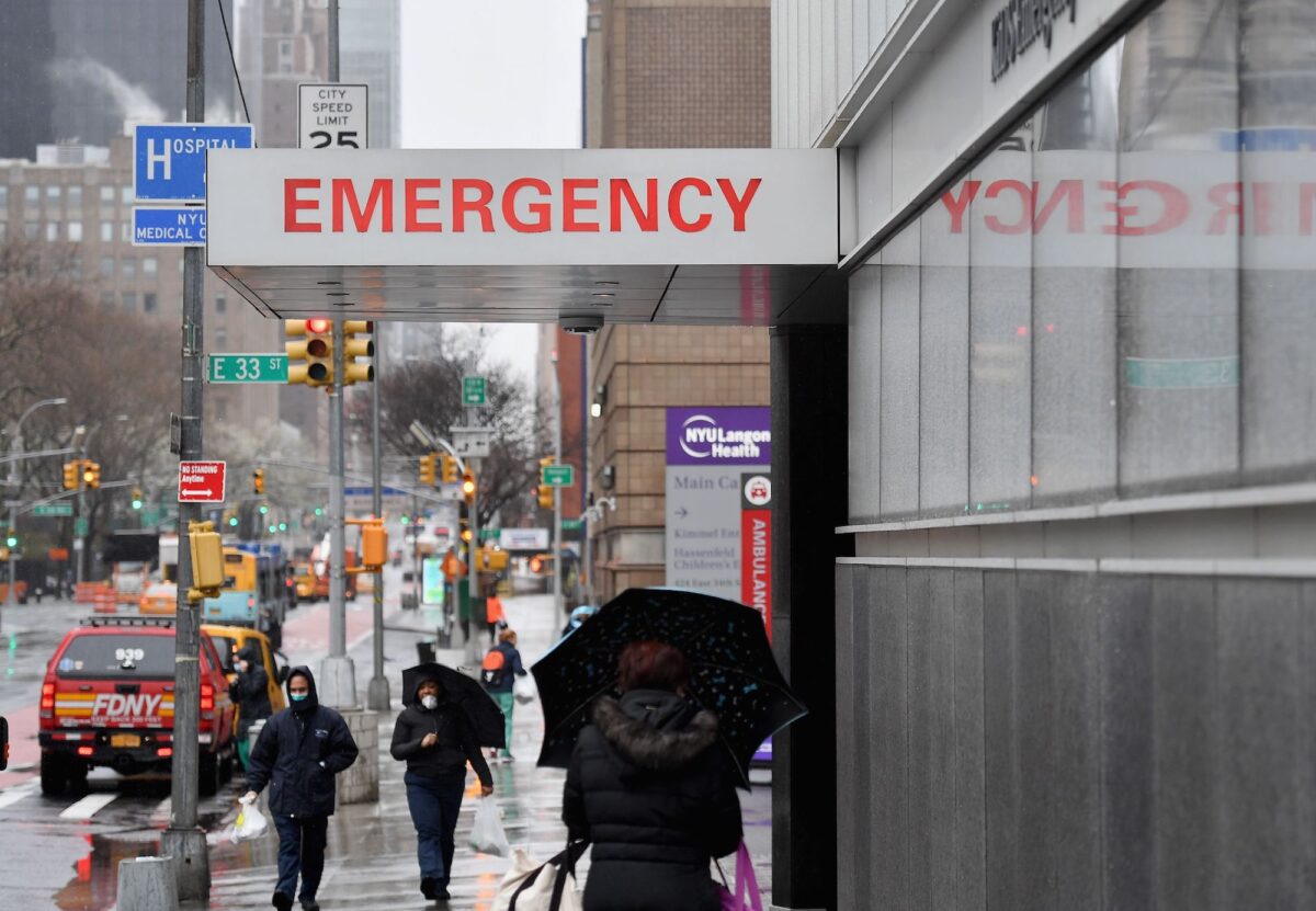 NYC Mayor Says City Will Likely Stay on Lockdown Until May