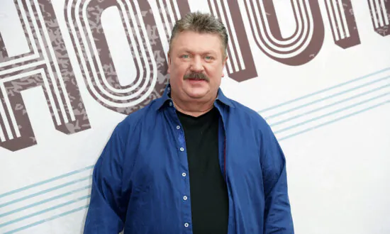 Joe Diffie’s Widow Rejects Alternative Theories About Country Star’s Death