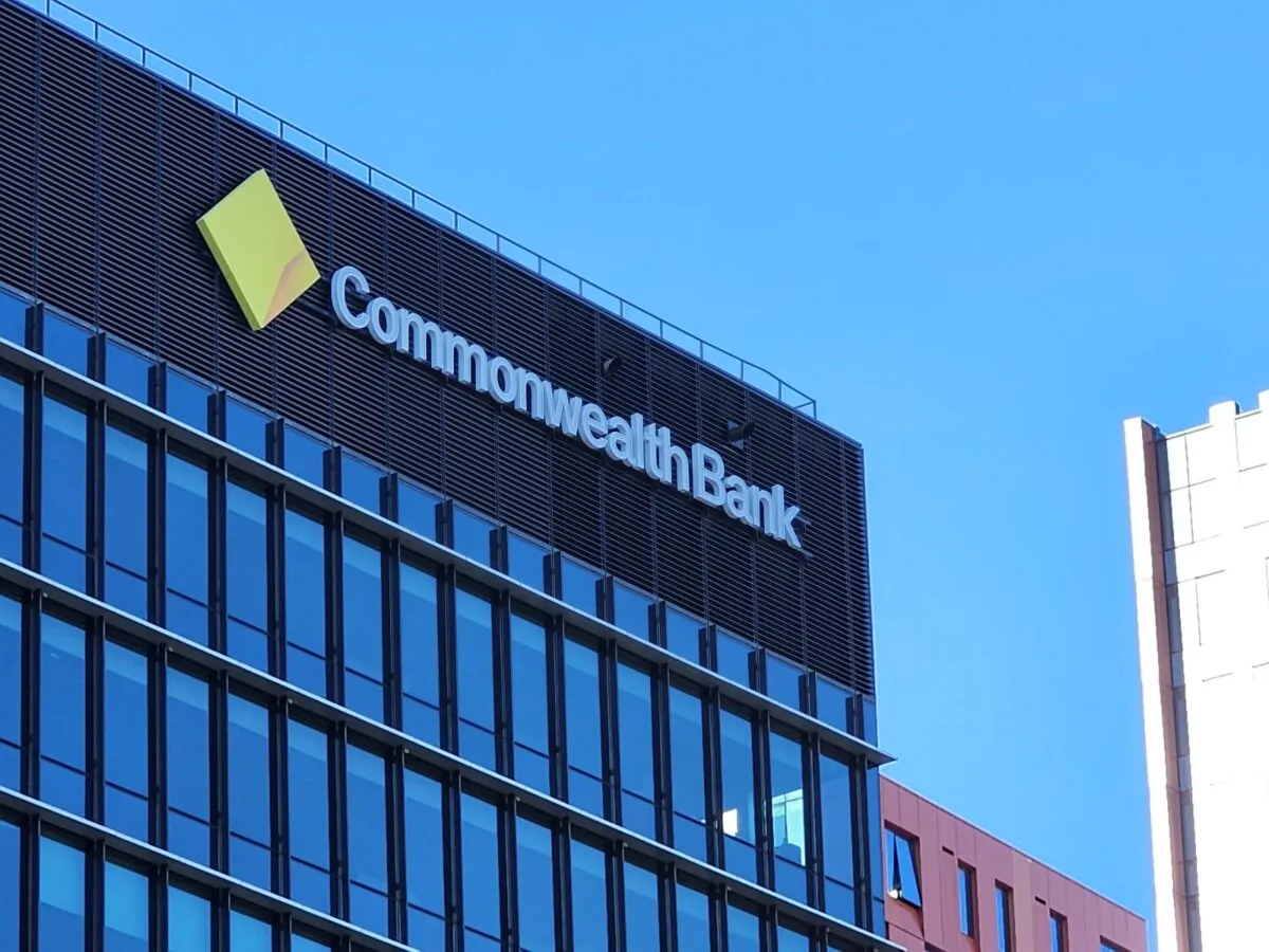 A Commonwealth Bank logo in Sydney, Australia, on Oct. 26, 2024. (Susan Mortimer/The Epoch Times)