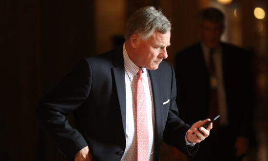 Sen. Burr Promises Cooperation With Any Investigations Amid Reported Probe Into Stock Sales