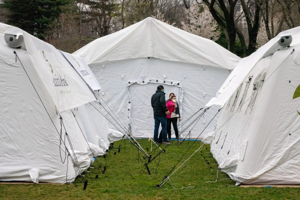 A field hospital is set up by Samaritan's Purse, a Christian humanitarian aid organization, and FEMA at the East Meadow in Central Park amid the CCP virus outbreak in New York City, on March 30, 2020. (David 'Dee' Delgado/Reuters)