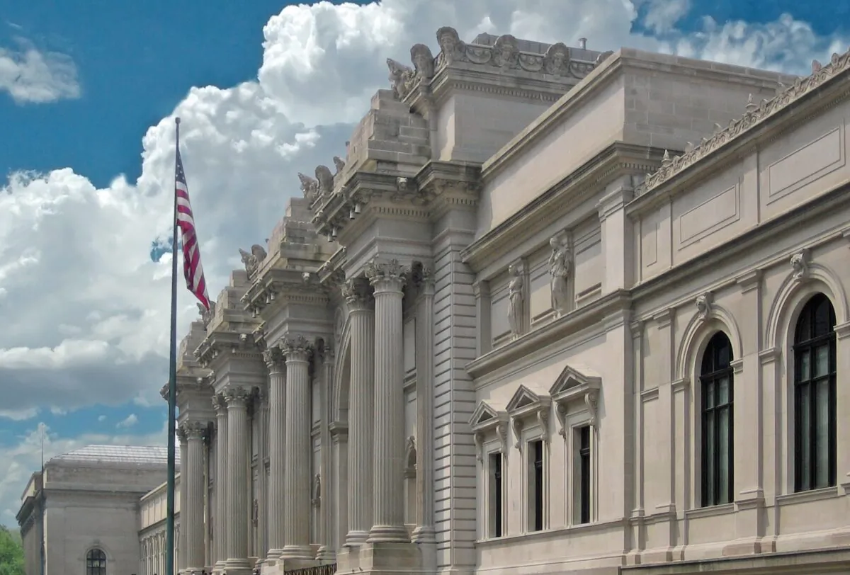 The Fifth Avenue entrance facade of the Metropolitan Museum of Art in New York City. (CC BY-SA 3.0)