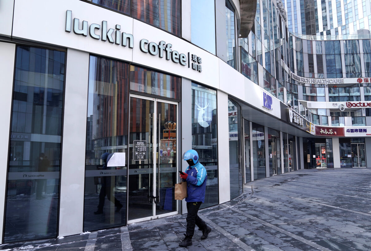 China Probes Alleged Fraud at Luckin Coffee, Banks Review ...