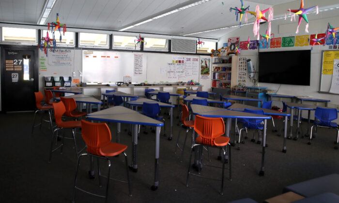 A classroom sits empty at Kent Middle School in Kentfield, Calif., on April 01, 2020. (Justin Sullivan/Getty Images)