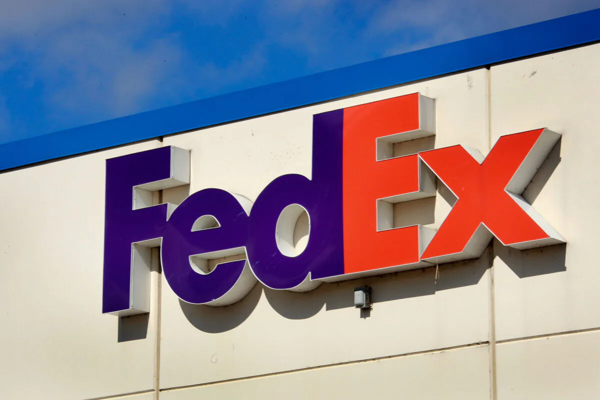 A FedEx logo marks the location of one of the company's distribution center in Chicago, Ill., on March 19, 2009 . (Scott Olson/Getty Images)