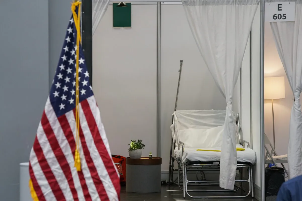 An improvised hospital room is seen during a daily coronavirus press conference by New York Gov Andrew Cuomo at the Jacob K. Javits Convention Center, which is being turned into a hospital to help fight coronavirus cases in New York City on March 27, 2020. (åMunoz Alvarez/Getty Images)