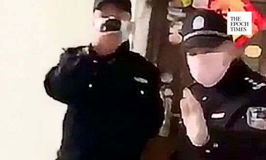 Wuhan Resident Summoned by Police Over WeChat Group to Mourn the Dead