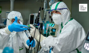 ‘The Operating Room Filled With Money,’ Dongguan Hospital Celebrates