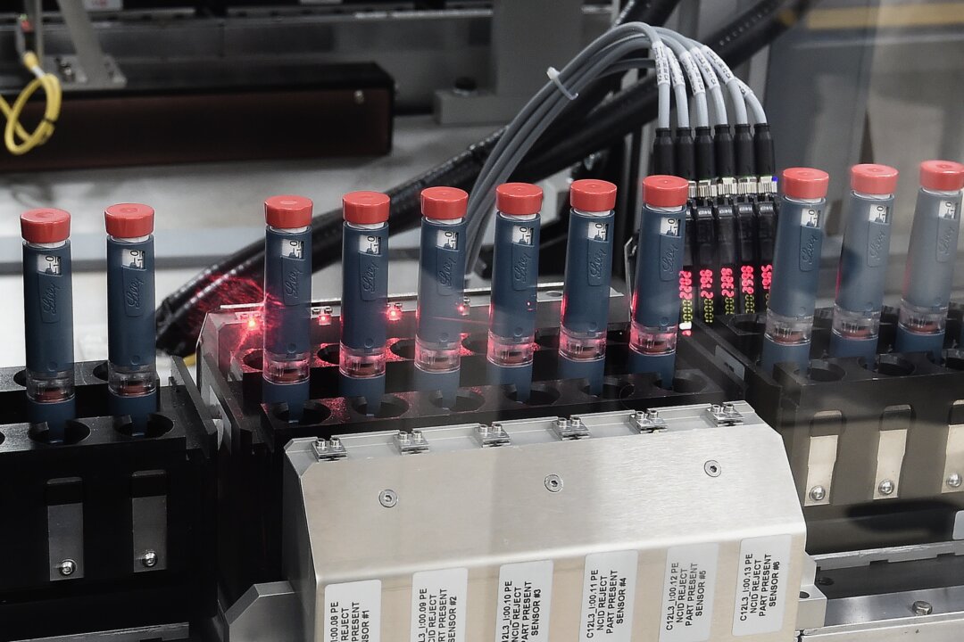 A unit dedicated to the production of insulin pens at the factory of the U.S. pharmaceutical company Eli Lilly, in Fegersheim, eastern France, on Oct. 12, 2015. (Frederick Florin/AFP via Getty Images)