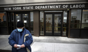 Extra $600 in Virus Unemployment Aid May End a Week Early for Some Americans