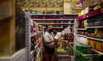 Video Shows How a Cough Can Spread CCP Virus in Grocery Stores