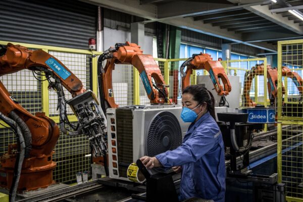 CHINA-ECONOMY-MANUFACTURING-VIRUS