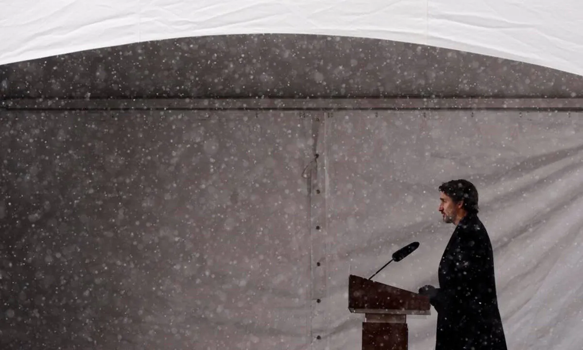 Prime Minister Justin Trudeau addresses Canadians on the COVID-19 pandemic from Rideau Cottage in Ottawa on April 9, 2020. (Sean Kilpatrick/The Canadian Press)