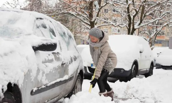 Parts of the Rockies and the Midwest Could Get up to a Foot of Snow Thursday