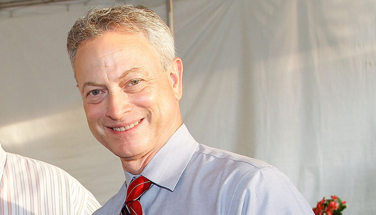 Gary Sinise Foundation Sets Up Rest Station for LAPD Officers Between
