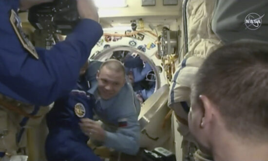 No Social Distancing in Space: New Crew Greeted With Hugs