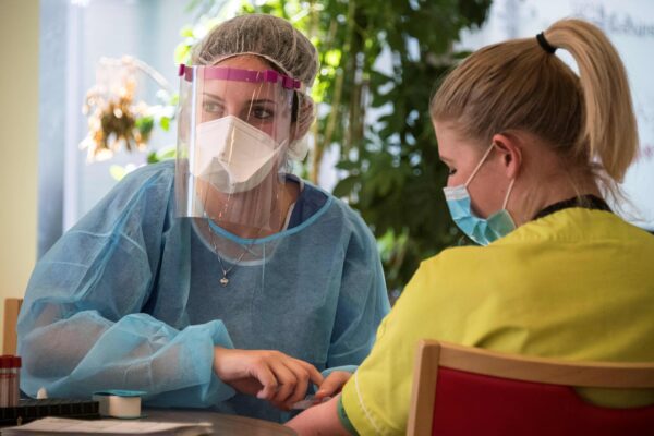 FRANCE-HEALTH-VIRUS-TEST