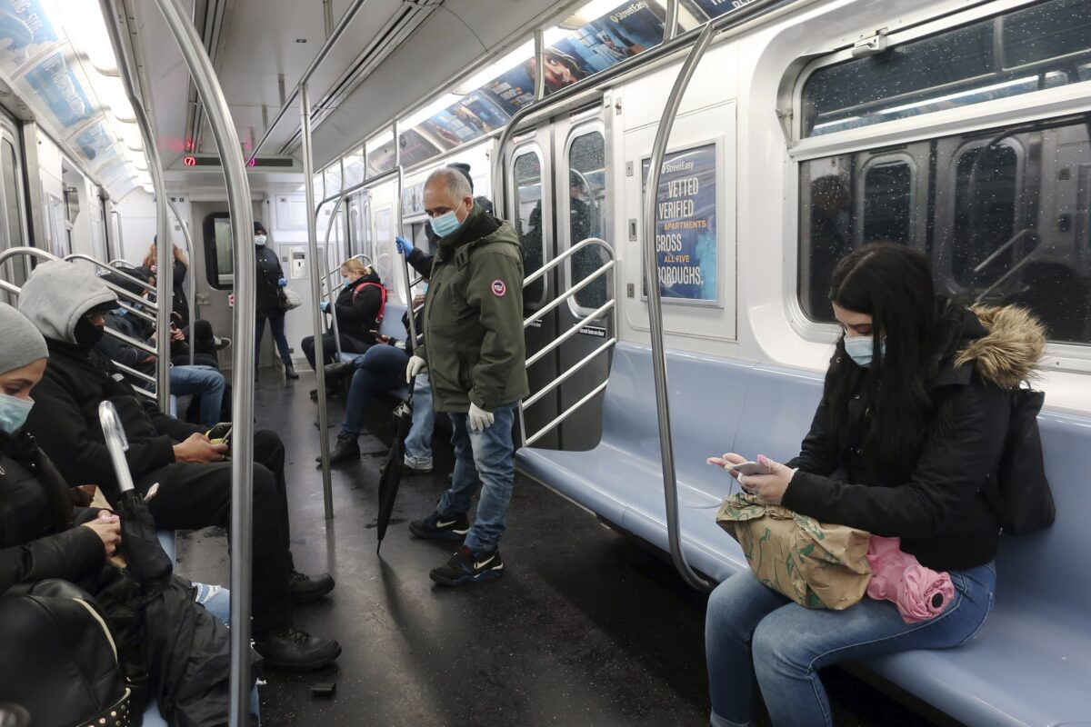 masks on subway