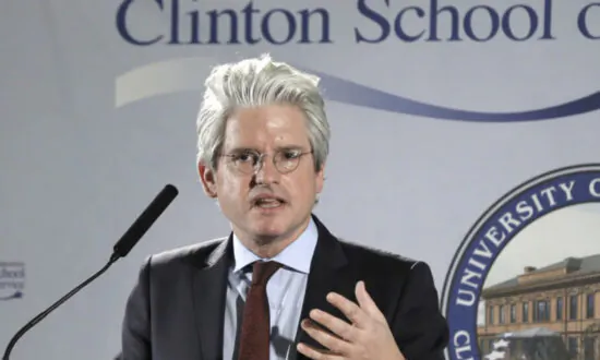 Dem Powerbroker David Brock’s Group Got $100K Gift of Chinese Internet Firm’s Stock