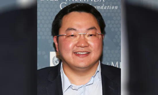 Malaysia Authority Says 1MDB Fugitive Jho Low Hiding in Macau: Report