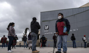Nurses at Mexico Hospital Hit by COVID-19 Say They Were Told to Avoid Masks
