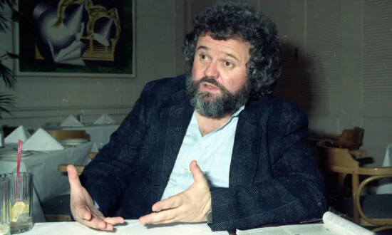 ‘E.T.,’ ‘Bugsy’ Cinematographer Allen Daviau Dies at 77