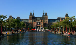 Art Appreciation 101: Benefits and Pleasures