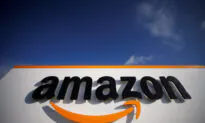 Hawley Urges Barr to Open Criminal Antitrust Probe Into Amazon
