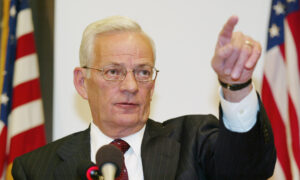 Former US Treasury Secretary and Iraq War Critic Paul O’Neill Dies at 84