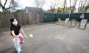 Lockdown Theater Brings Hoopla and Amateur Epidemiologists