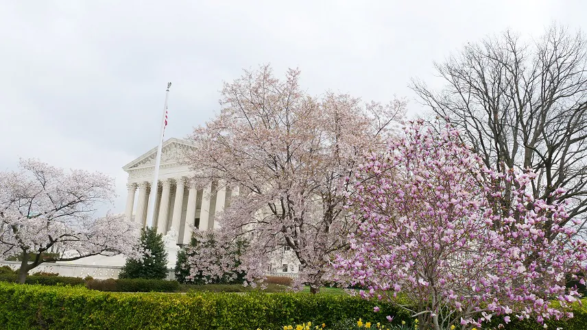 The Supreme Court building in Washington on March 26, 2020. (Juliet Wei/Sound of Hope)