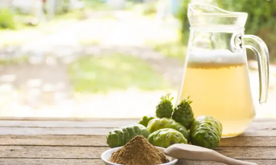 Noni Juice Lowers Cholesterol Among Smokers
