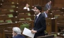 Government Faces Opposition Grilling Over COVID-19 Response, Commons Reconvenes