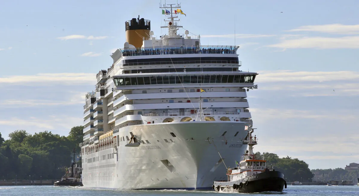 The Costa Deliziosa cruise ship leaves Venice, Italy on May 24, 2015. (AP Photo/Luigi Costantini)