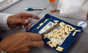 Decoupling From China Is Necessary and Inevitable, Experts Say