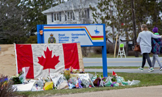 Candles Light up Across the Country for Nova Scotians
