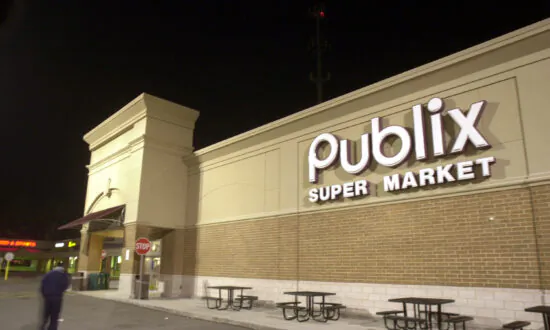 Publix to Buy Milk, Produce From Pandemic-Hit Farmers and Donate to Food Banks