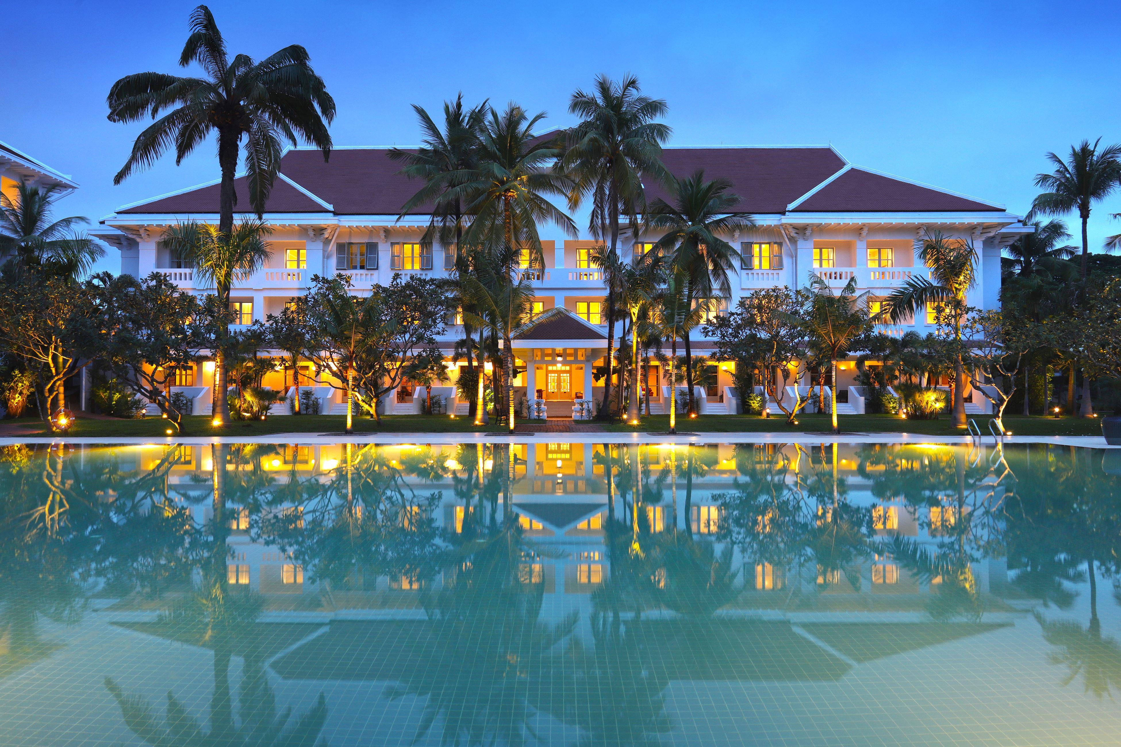 Raffles_Pool View