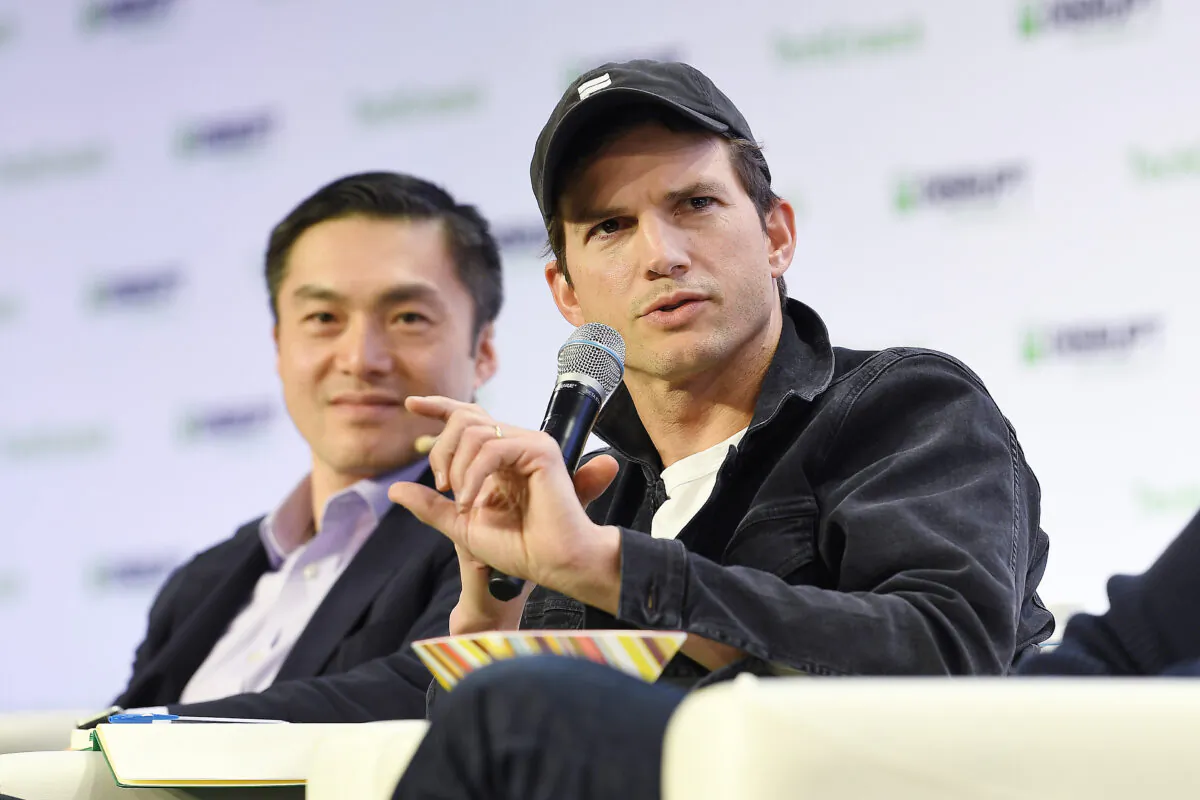 (L-R) Sequoia Partner Capital Alfred Lin and Sound Ventures Co-Founder Ashton Kutcher speak onstage during TechCrunch Disrupt San Francisco 2019 at Moscone Convention Center on October 04, 2019 in San Francisco, Calif. (Steve Jennings/Getty Images for TechCrunch)