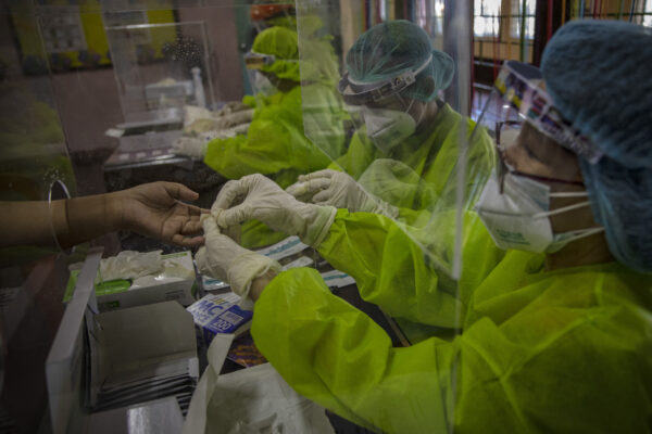 Medical-personnel-testing