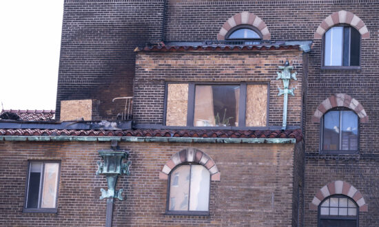 Justin Trudeau Says Mom Margaret Trudeau Is Recovering After Apartment Fire